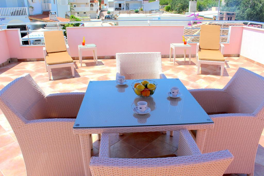 Apartments Stepic Trogir Quarto foto