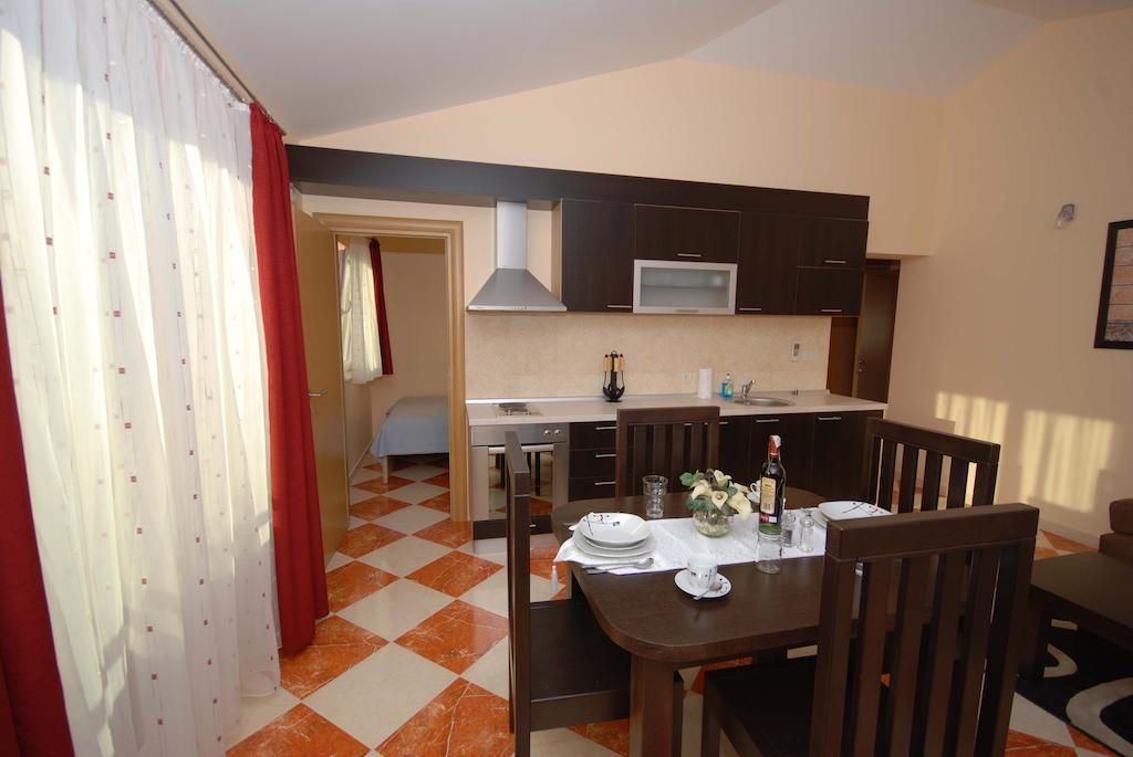 Apartments Stepic Trogir Quarto foto