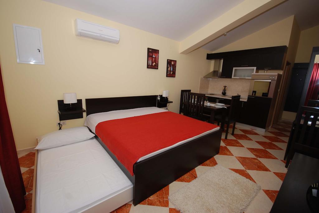 Apartments Stepic Trogir Quarto foto